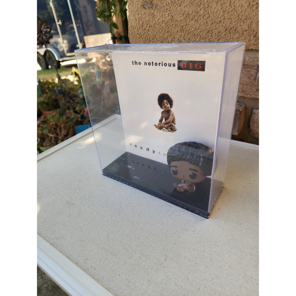 Pop Figure - Picture 2 of 11